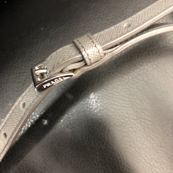 AUTHENTIC PRADA SAFFIANO BAG - Picture 7 of 8